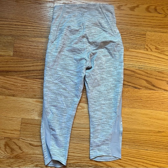 Lululemon Train Times Crop (17") Wee Are From Space Ice Grey Alpine White size 4 - Picture 5 of 8